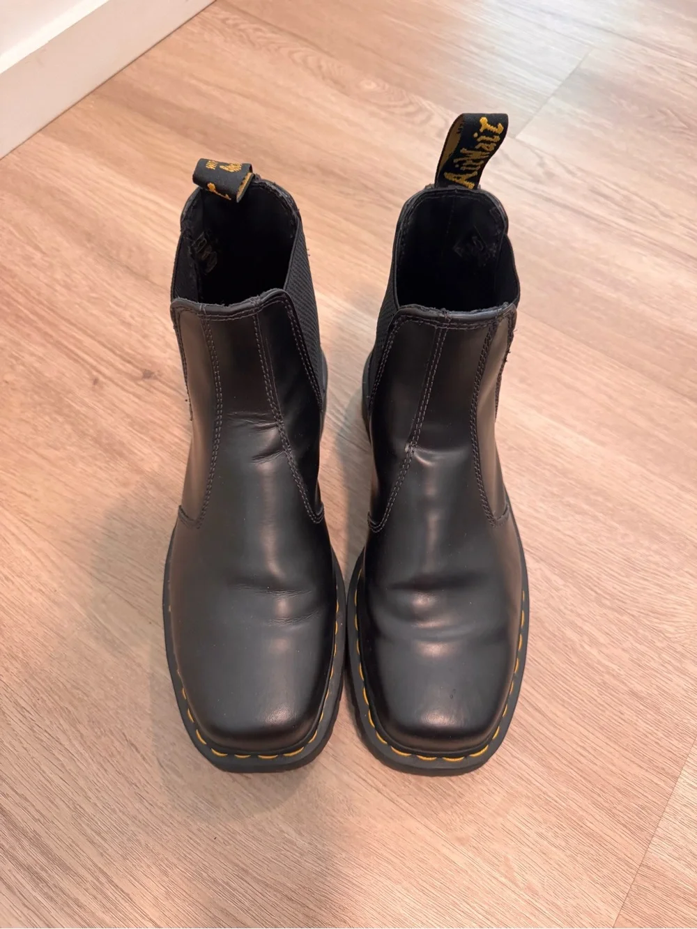 Dr. Martens 2976 BEX SQUARED TOE LEATHER CHELSEA BOOTS